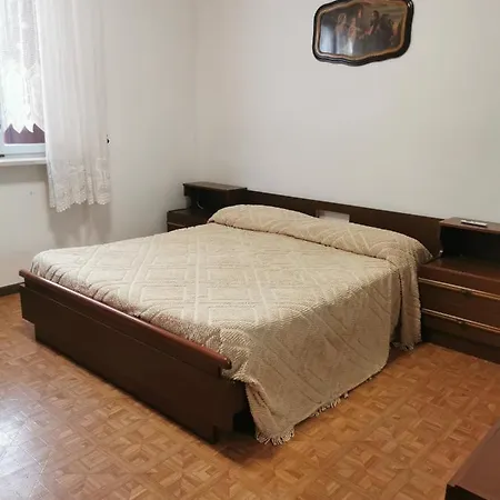 Casangelica Indipendente Con Parcheggio Interno *